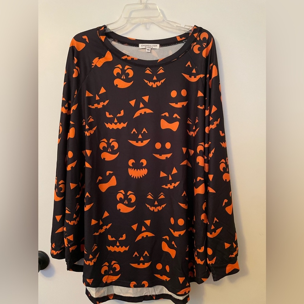 Women’s Chic Soul Halloween tunic, SZ 4X.